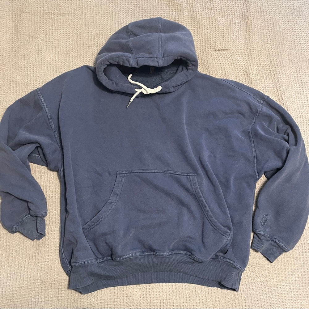 $98 FREE PEOPLE MOVEMENT Final Call Hoodie in Navy Blue Size Medium